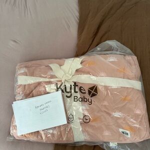 Kyte BABY Blush and Peach Blanket